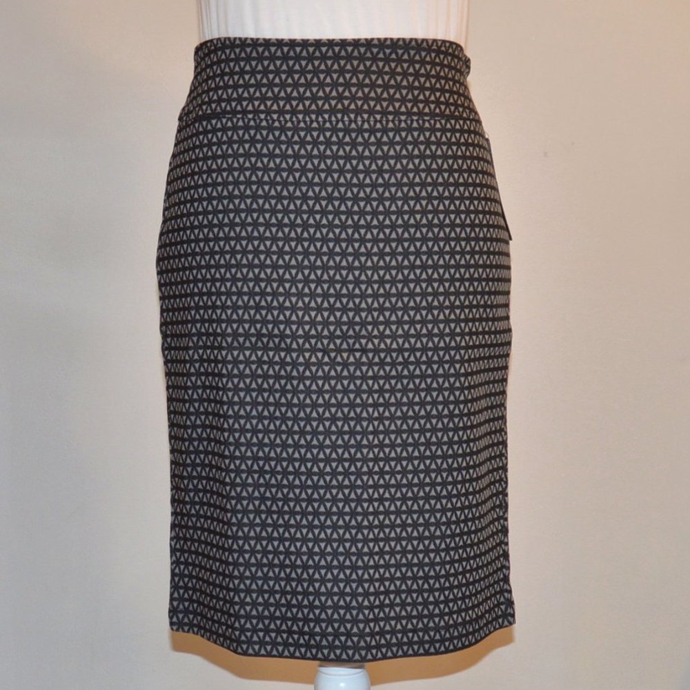 4/$20 SOHO Apparel LTD Pencil Skirt